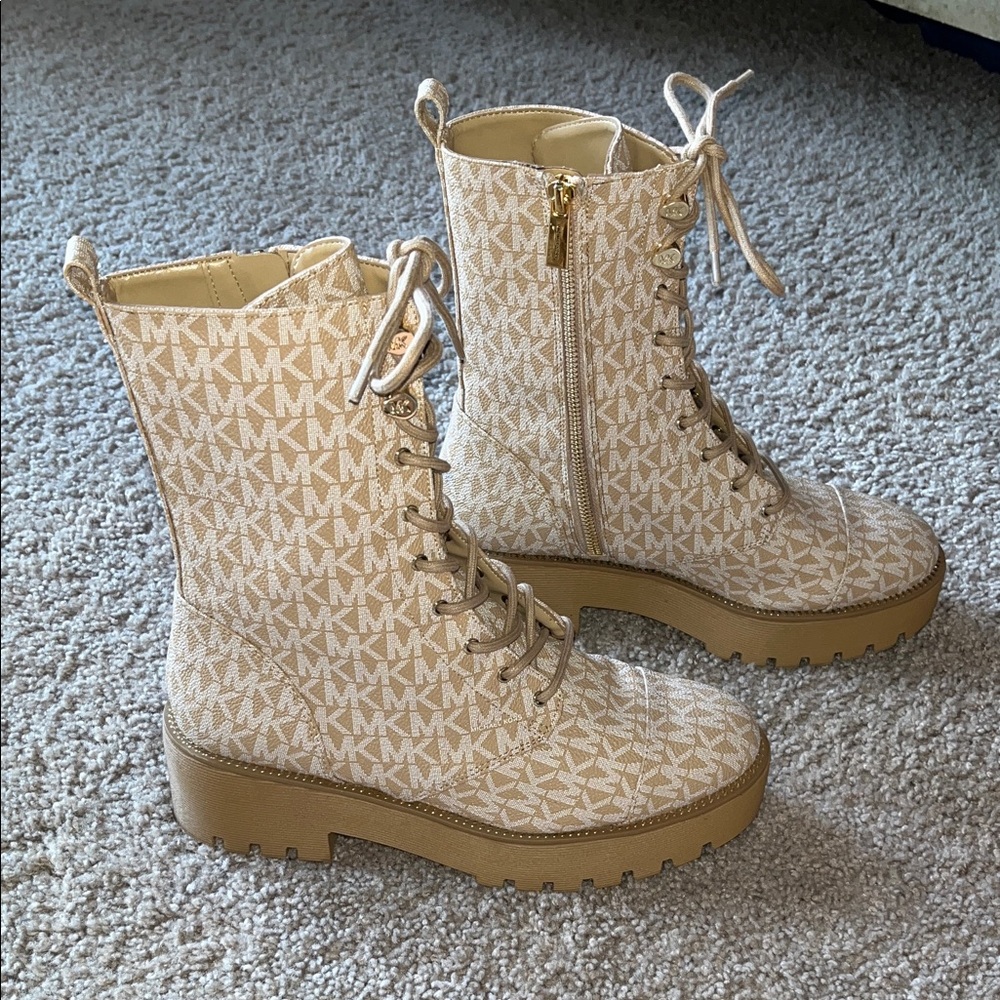 Michael Kors Cream Lace-Up Boots